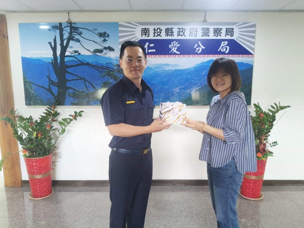 分局長祝福分局同仁母親節快樂