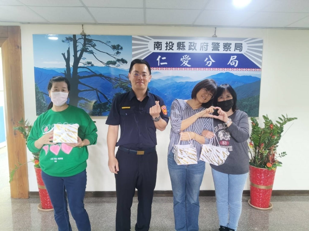 分局長祝福分局同仁母親節快樂