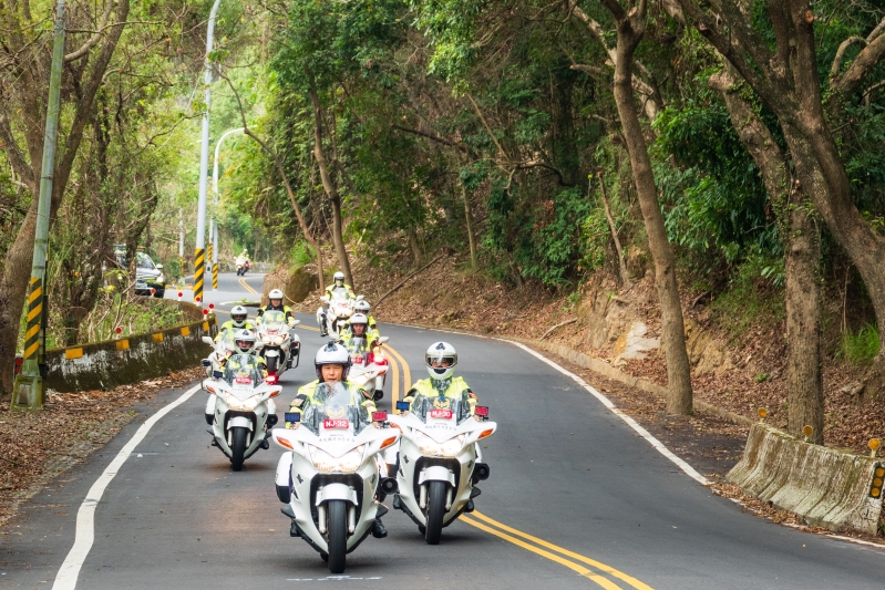 執行國際自由車環臺賽交通管制交通隊前導重機車隊